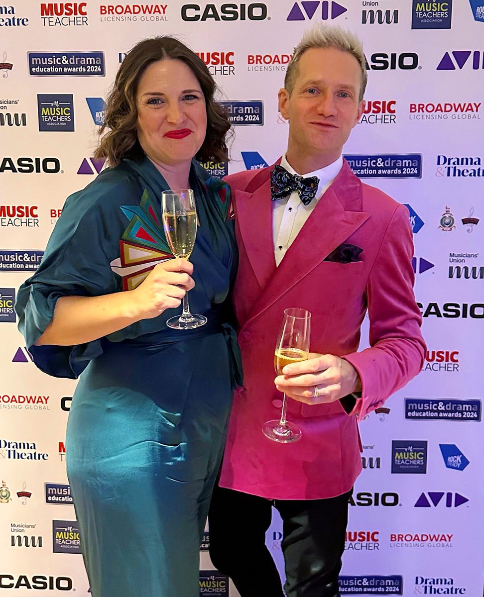 Loved attending the Music and Drama Education Awards again last week: a brilliant opportunity to celebrate success, connect with fabulous colleagues and hear about amazing projects and programmes. Particular joy to attend w/ @jennytrattles and I think we look smashing!