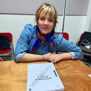 Get ready to fall hook, line and sinker for #WhitstablePearl Series 3! We were delighted to meet @KerryAGodliman at the read through last week! @BuccaneerMedia @juliewassmer 🎬 🦪🕵️‍♀️