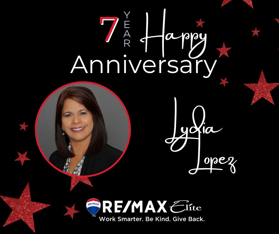 🎉Happy Elite Anniversary Lydia 🎈 We are so happy you are on our team!
 #weareremax #eliterockstar #Eliteeagle