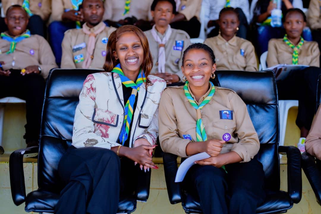 Bwizaofficial's tweet photo. Ending Scout Week! Proud of partnering with Rwanda Scout Association to plant edible trees—thanks to all scouts! 

As a musician, this campaign is my contribution to our country's green future. 

Let's keep it going! 
#ScoutWeek 
#GreenRwanda https://t.co/kVdSoEohDd