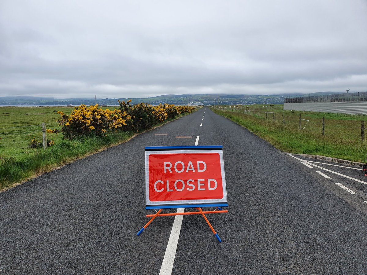 Security alert on the Point Rd in Magilligan has now ended and the road has been reopened. Army bomb experts carried out a controlled explosion on the device, which following examination, was declared to be an unexploded World War II shell. @BBCNewsNI