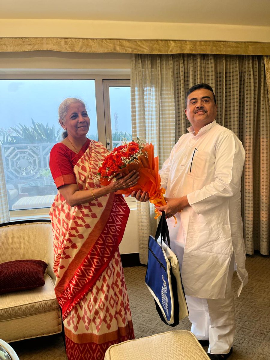 SuvenduWB's tweet photo. It was an amazing experience to meet Hon'ble Union @FinMinIndia Smt. @nsitharaman Ji in Kolkata. She is in town to present her perspective on 'Viksit Bharat and Eastern India' in an apolitical event organized by Khola Hawa. https://t.co/r3azySD1pT