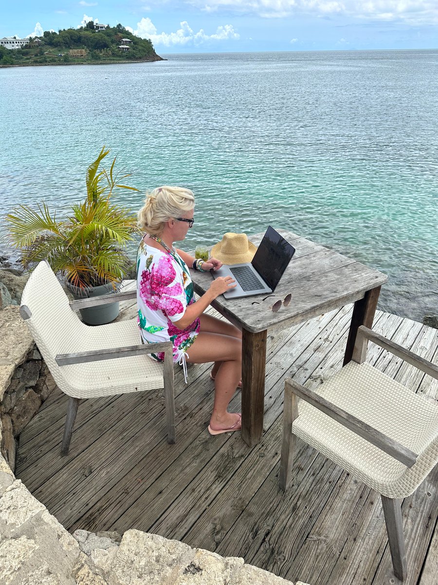 juliettedenny's tweet image. 🌊💼 Balancing the hustle with the calming rhythm of the waves, because sometimes the best ideas come when you&apos;re in vacation mode. 🏝️💡

Here&apos;s to blending work and relaxation for a healthier, happier brain!
#LearningAndDevelopment #LearningTechnology #FutureOfWork 💫