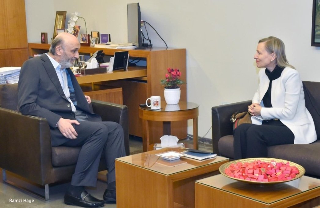 Discussing support to @UNRWA with President of the Lebanese Forces, Samir Geagea, given the humanitarian consequences for #PalestineRefugees due to frozen financial resources. It is critical to consider implications on security and stability in 🇱🇧 and the broader region.