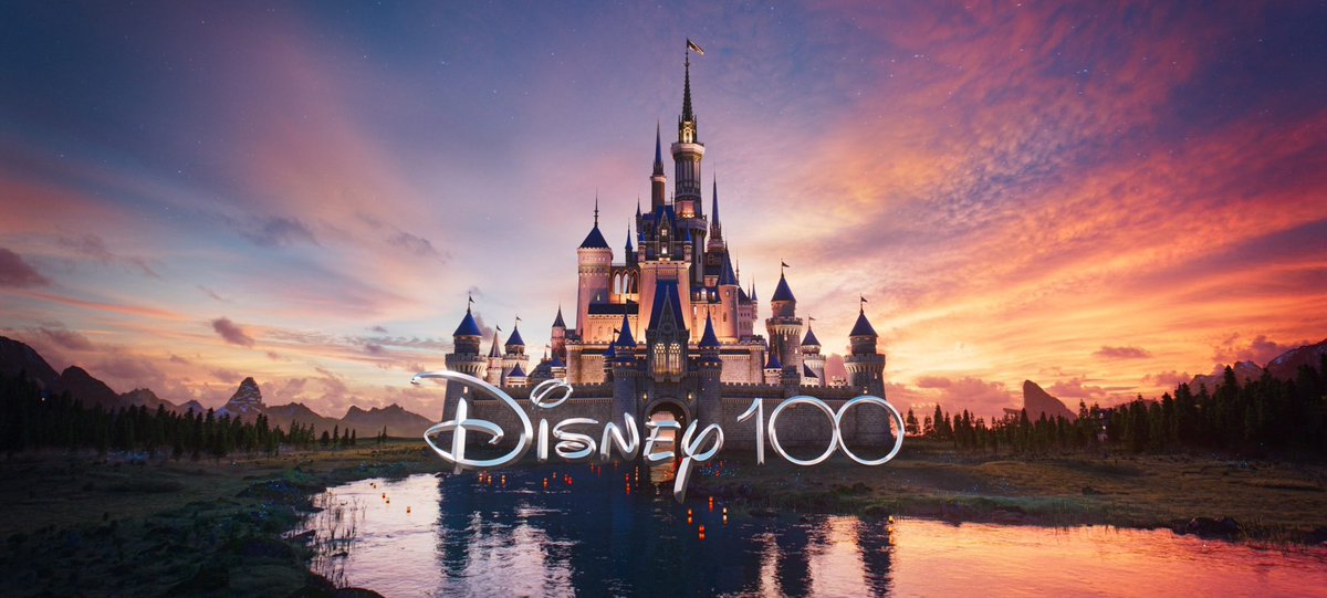 🤔Recordes la primera pel·lícula de Disney que vas veure? 💭 Quina és la que més t'agrada?🤩 Hui, en #RADIOGRAFIES🔎, @MarinaPerSal fa un recorregut pels cent anys d'història de la productora 📽️ i analitzem l'auge i declivi d'aquesta 'fàbrica de somnis' 🎞️ 📻➡️ 18.00 h! 🕕🔊