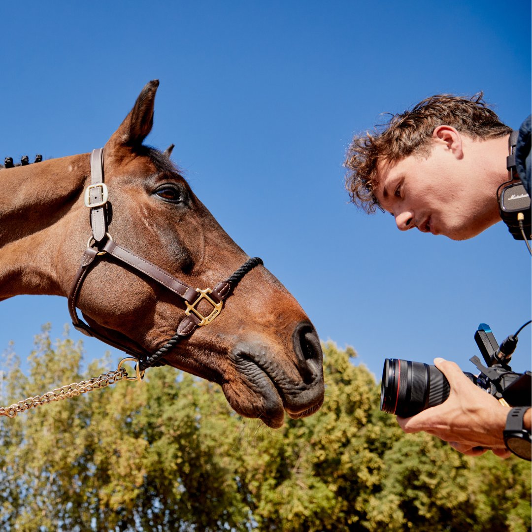 LonginesNations's tweet image. POV: You know your angles better than any Instagram influencer!🤳💁‍♀️

Oh, Michael Pender, let&apos;s be real, HHS Calais steals the spotlight every time!🐴

📸©FEI/ Liz Gregg

#PosingPro #ModelMaterial #StrikeAPose @Longines #LonginesLeagueOfNations #AbuDhabi @HorseSportIRL @LonginesEq