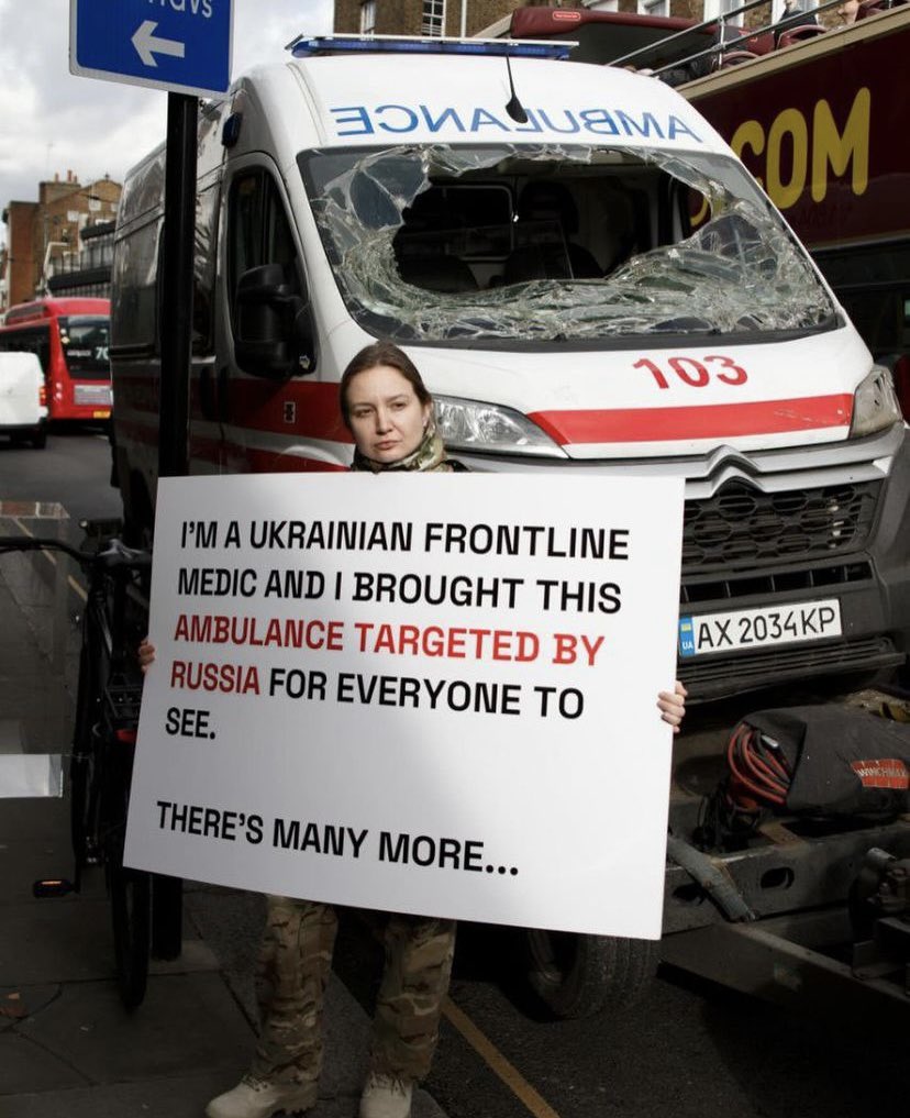 .@SolidarityUKR launched a tour of Ukrainian frontline medics around UK. The medics brought with them a bombed out ambulance to show British public real-life consequences of #Russia's attacks. 198 health workers were killed in #Ukraine in last 2 years. #TargetedForSavingLives