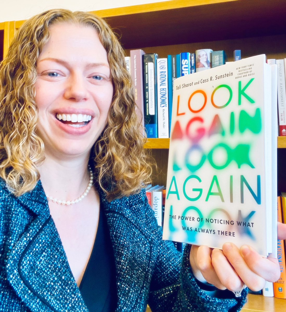 Congratulations to my incredible friends Tali Sharot and @CassSunstein on the publication of their new book LOOK AGAIN! It’s a marvelous tour of the science behind habituation, which can dull our happiness and our humanity. Don’t miss it! 📖