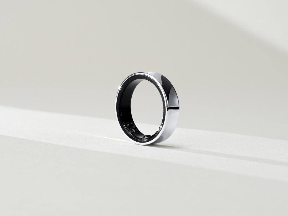 mgtechzone's tweet image. Samsung officially announces the Galaxy Ring!

• Ceramic Black, Platinum Silver, and Gold
• Available in sizes from 5 to 13
• Heart rate sensor 
• Support for a new Samsung Health feature called “My Vitality Score”

🗓️ Launch expected in July