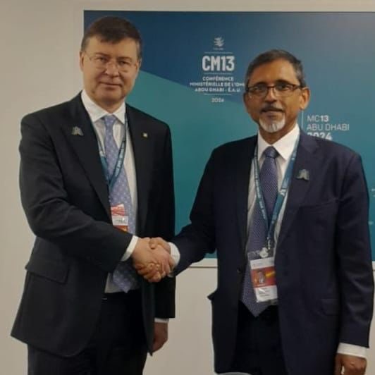 the_dtic's tweet photo. Building Partnerships for Economic Growth: Minister Ebrahim Patel yesterday held discussions with the EU commissioner for Trade Mr Valdis Dombrovskis @VDombrovskis in Abu Dhabi at #MC13. https://t.co/fywZAFiLOf