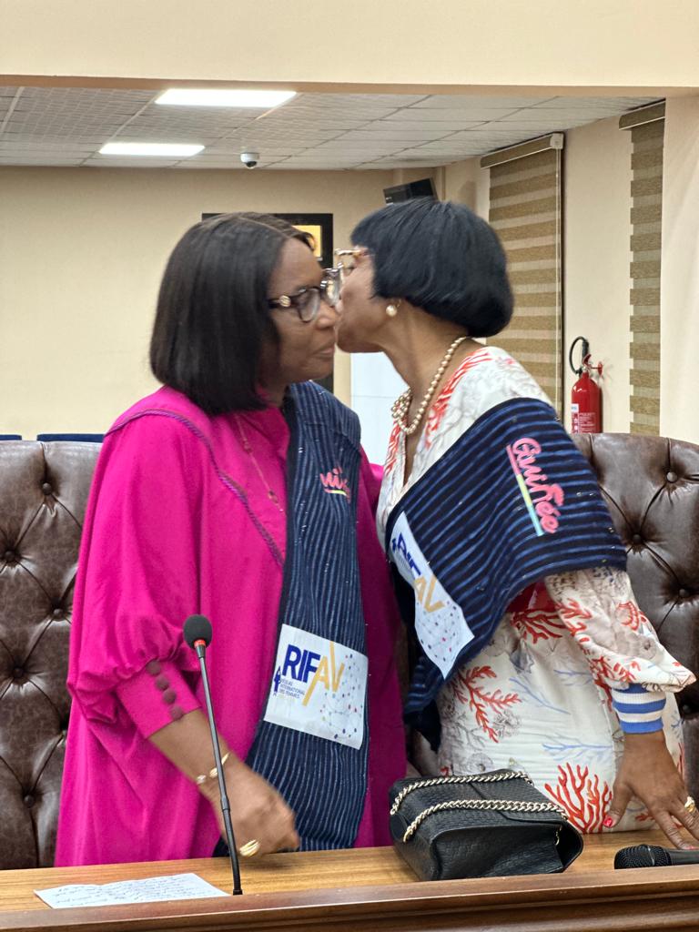 HalimatouCamar2's tweet photo. Mme #Fatoumata #Yarie #Soumah Ancienne Garde des Sceaux honorée par le Réseau international des femmes avocates lors de la semaine de l'avocate en Novembre 2023 https://t.co/lHd4CZIIQY