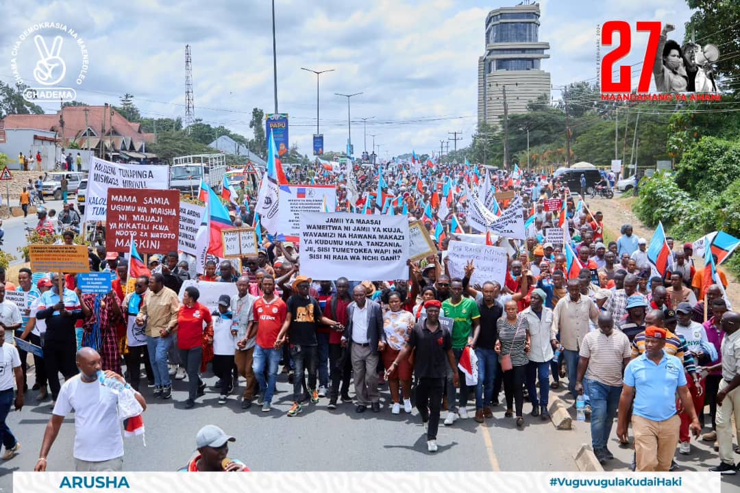 Tukubaliane ARUSHA ni MABINGWA

Kwa maandamano haya ya round ya kwanza kwa mikoa minne ya Dar es Salaam,Mwanza,Mbeya na Arusha.

Au mnasemaje..?

Mkinuna na post tena....!
