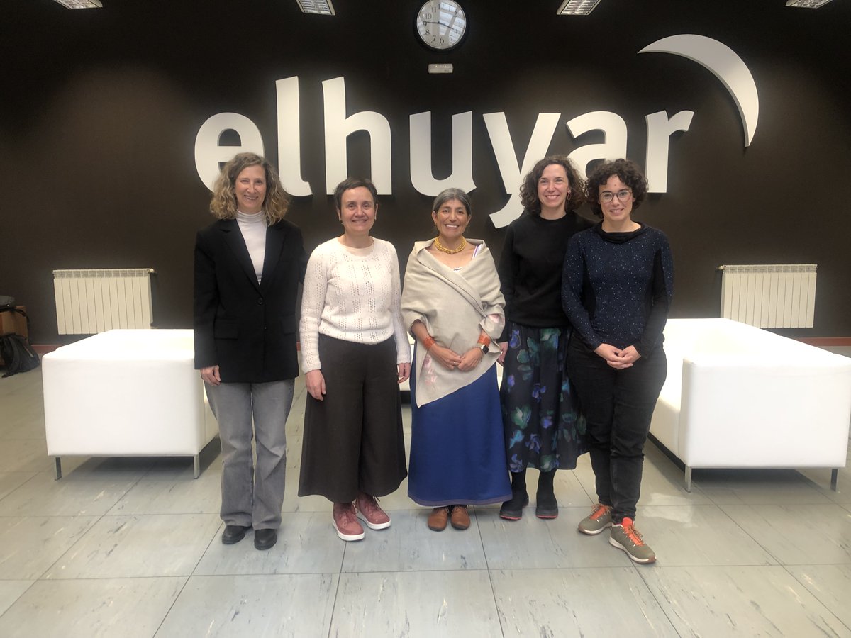 Elhuyar's tweet photo. Paolina Vercoutere Quinche (@Paovercoutere )📍Ekuadorreko Ibarra probintziako viceprecepta izan dugu #Elhuyar-en. 

👉Aholkularitzako genero-berdintasuneko lankideekin bildu da eta indarkeria matxistaren kontrako eta genero-berdintasunaren aldeko politikak aztertu dituzte. https://t.co/b9Vaqc8W83