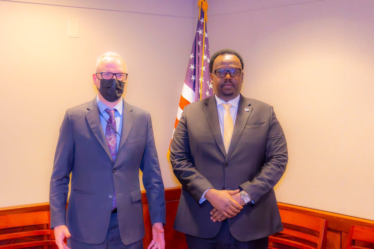 Honored to have met with Dante Paradiso, Director of the @StateDept Office of East African Affairs, discussing matters of mutual interest and the cooperation between Somalia and the United States on various fronts.