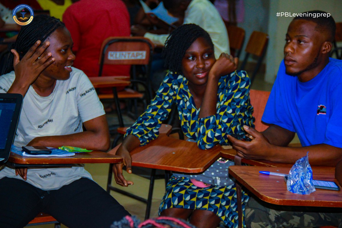 KlintapsCollege's tweet photo. Evening preps at Klintaps College of Health and allied sciences are always a sight to see - a group of dedicated students getting ready to ace their PBL presentation. #KlintapsCollege #PBLPresentation #EveningPreps #DedicatedStudents #Teamwork #FocusedMinds #RelaxedTones https://t.co/O537eNp3Q0