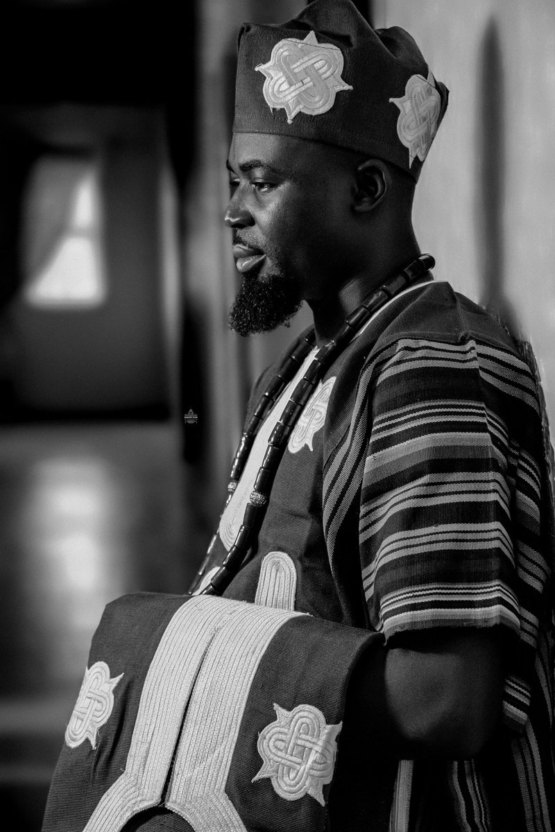 adegraphystudio's tweet image. On the traditional wedding day, the groom stands resplendent, embodying a blend of anticipation, dignity, and joy. His attire, meticulously chosen, reflects cultural heritage and personal style, perhaps adorned with intricate patterns or symbols of significance.

 #groomsday