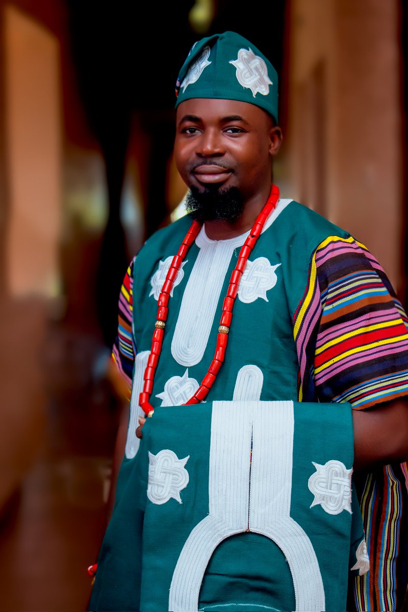 adegraphystudio's tweet image. On the traditional wedding day, the groom stands resplendent, embodying a blend of anticipation, dignity, and joy. His attire, meticulously chosen, reflects cultural heritage and personal style, perhaps adorned with intricate patterns or symbols of significance.

 #groomsday