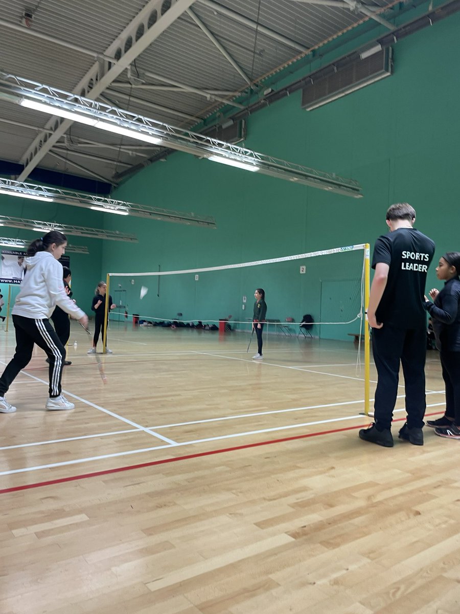 ⭐️ Badminton festival ⭐️ Students from Highlands, Oakdale, Aldborough, Apex & Goodmayes joined us today for a day exploring their badminton skills & developing relationships with others! Leaders from Palmer Catholic & Ilford County delivered 8 stations followed by games!