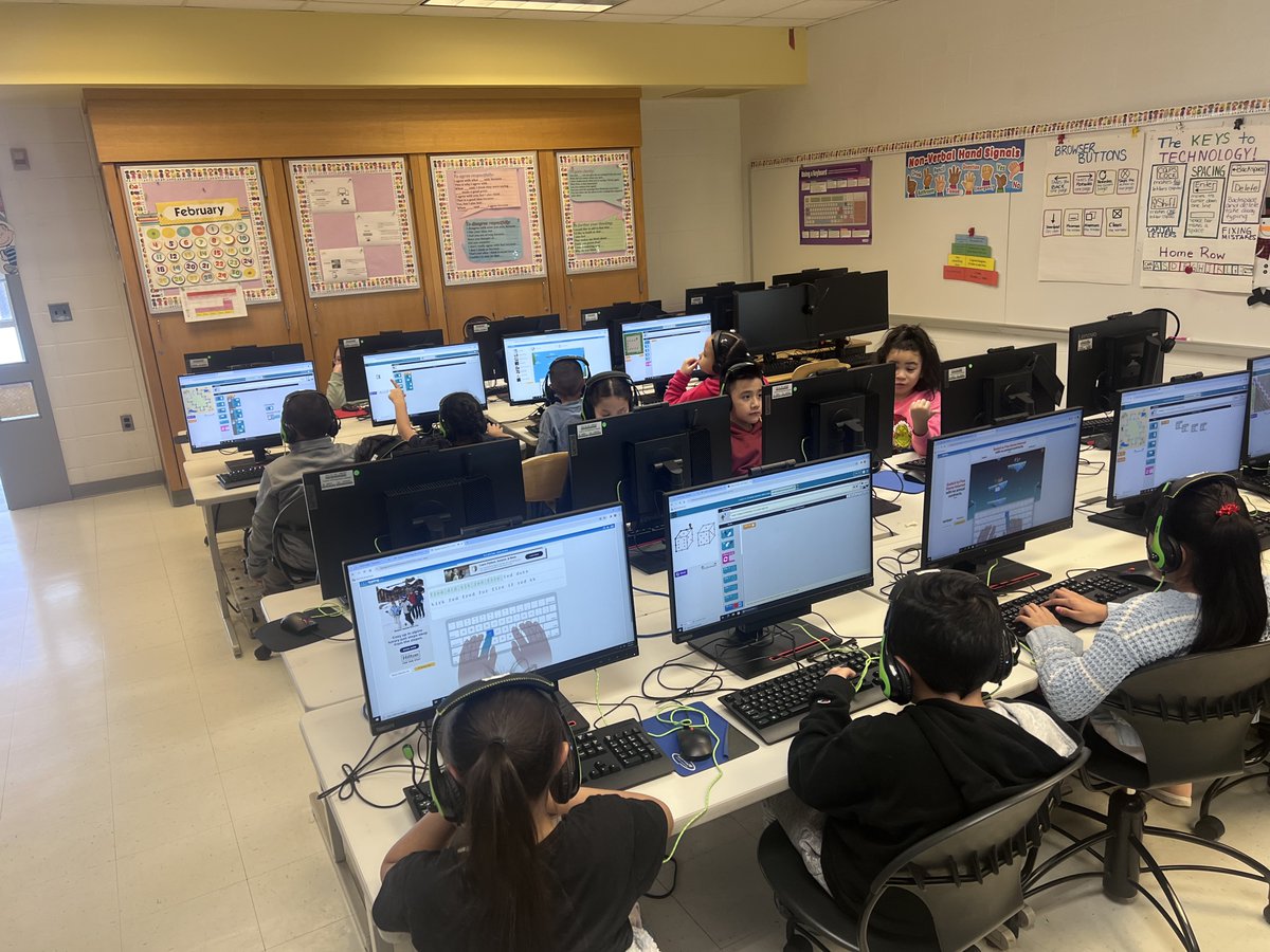 ps239queens's tweet image. In Technology Class we are learning all about coding! It is hard work but so rewarding 😄 Together we can make the future BRIGHTER!! ✨ #PS239q #Coding #ChildrenCoding #NYCPublicSchool #District24