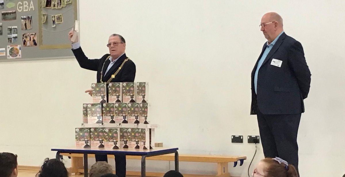 Just before our half-term break, the Mayor of Godmanchester made a special visit to @GBAcademy2 and gave everyone a book of wildflower seeds to plant all over Godmanchester. We can't wait to see Gosmanchester in full bloom!