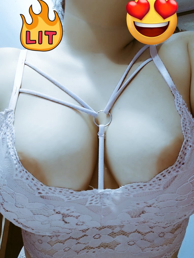 Andrea S tweet media