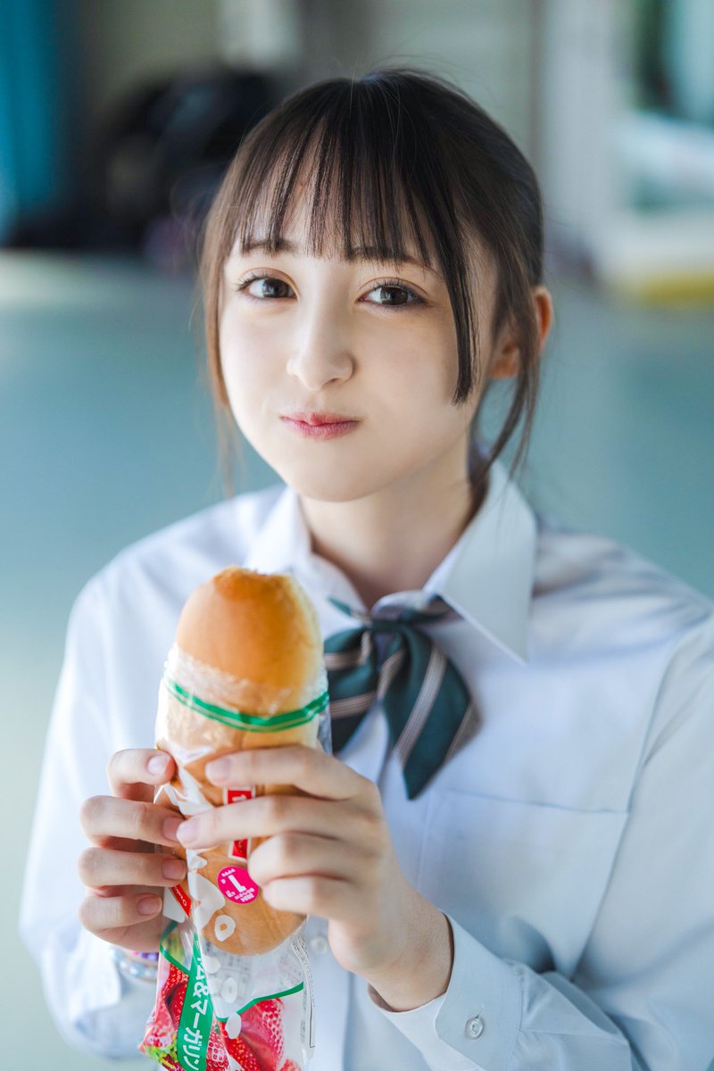 フォトブック発売】 3月13日に発売される「B.L.T.graduation2024中学