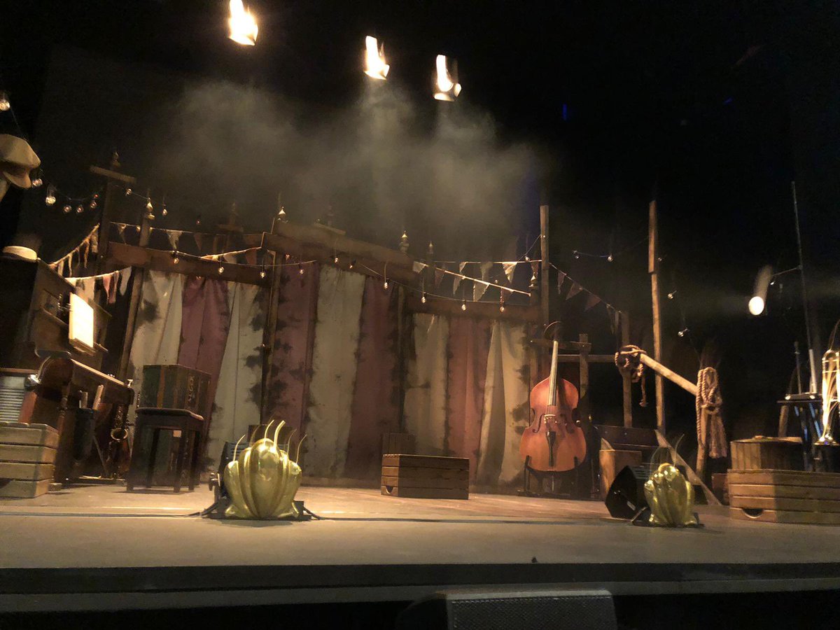 Busy day for team PA! Year 10, 11 and 12 BTEC Performing Arts students about to watch <a href="/Blackeyedtheatr/">Blackeyed Theatre</a> Oh What A Lovely War at <a href="/RoyalDerngate/">Royal & Derngate</a> this afternoon! <a href="/Campion_School/">Campion School</a> <a href="/CampionEnrichm1/">Campion Culture</a>