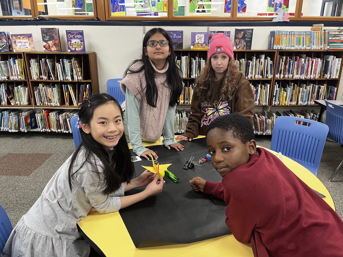 NiakwaL's tweet photo. The Art of Clean Up intrigued and engaged all grades so much so that we had to create our own sorting activity! Students got creative and organized by colour, material, shape, and much more. https://t.co/XEi8cIFXa6