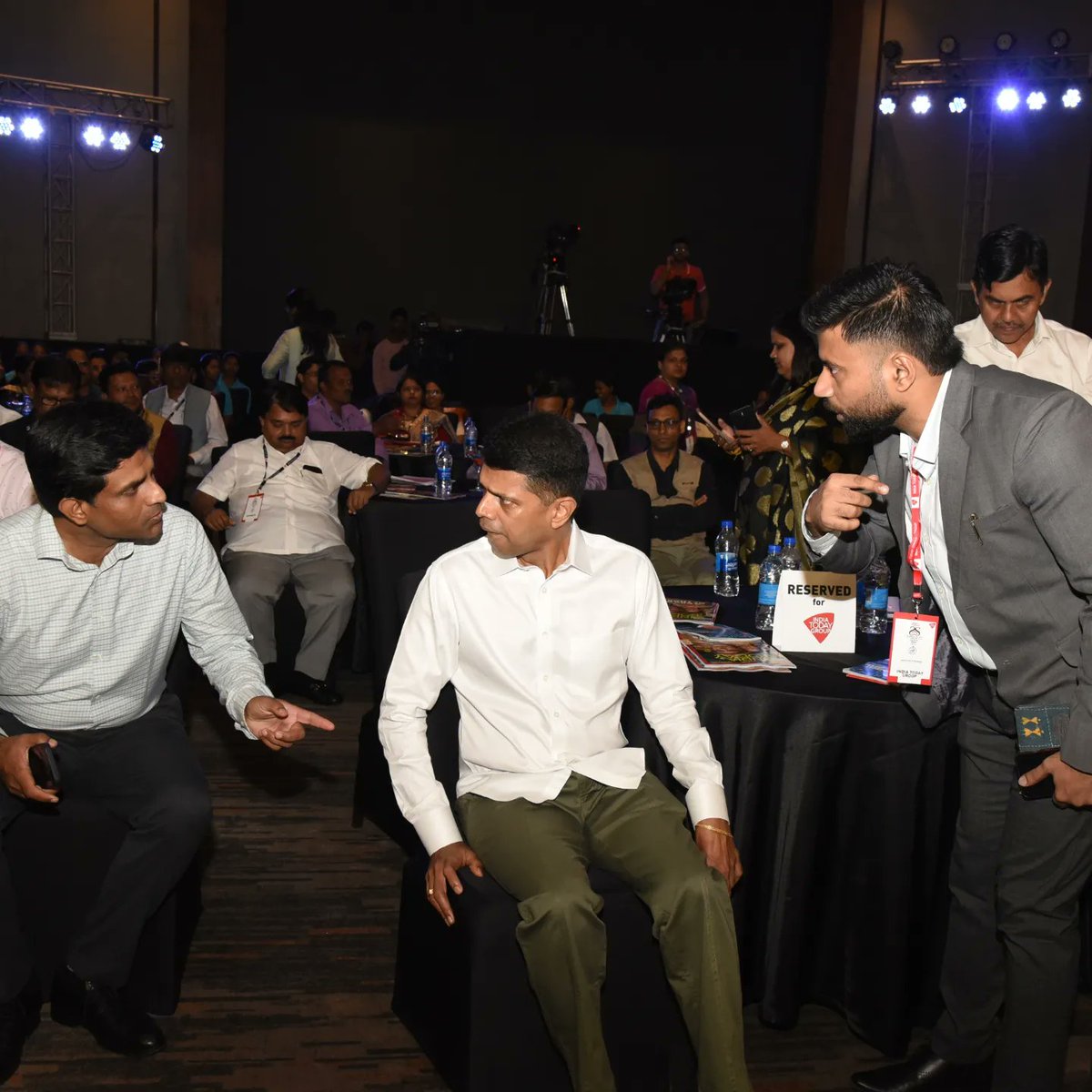 Arkamoy Datta Majumdar tweet media