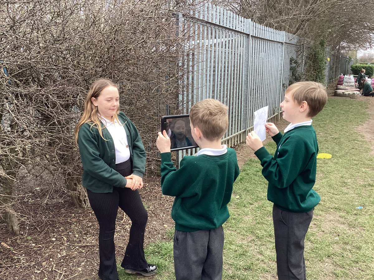 PenshurstSchool's tweet image. Exploring the world of video production in Computing, with 5NT! 🎥 From long shots to close-ups, they’re mastering different filming and framing techniques to bring their creative visions to life. 🎬 #VideoProduction #ComputingEducation #CreativeLearning