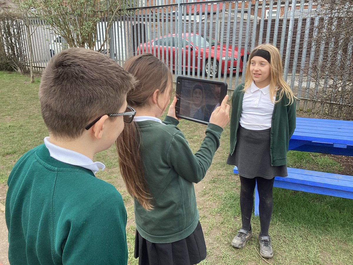 PenshurstSchool's tweet image. Exploring the world of video production in Computing, with 5NT! 🎥 From long shots to close-ups, they’re mastering different filming and framing techniques to bring their creative visions to life. 🎬 #VideoProduction #ComputingEducation #CreativeLearning
