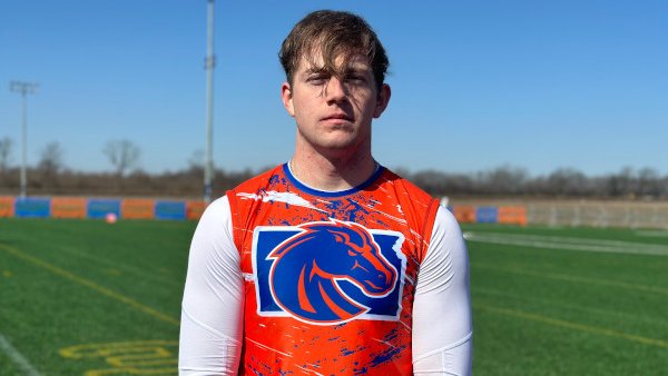 EVENT COVERAGE | Several talented seniors impress at MoKan7v7 Showcase event (Offense) @QueBrown03 @Brandonb0728 @ByquistAdon @CollierDonald4 @ryan32french @Jackson_Fry1 @XavierGoodall10 @BenGoodwater @lexton_gratke @HigginsTrayshun @nold_jeff @Iamlt2 @maddox_waters @AshtonW285