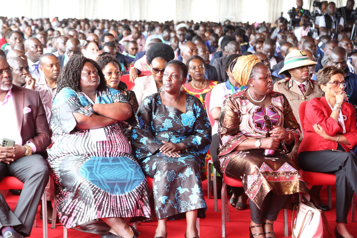 William Samoei Ruto, PhD (@williamsruto) on Twitter photo Under Governor <a href="/gladyswanga/">Gladys Wanga, E.G.H.</a>, Homa Bay has emerged as an attractive investment spot with diverse value chains — from tourism and hospitality, the Blue Economy, housing to ICT — that can change the fortunes of the County. Under Governor <a href="/gladyswanga/">Gladys Wanga, E.G.H.</a>, Homa Bay has emerged as an attractive investment spot with diverse value chains — from tourism and hospitality, the Blue Economy, housing to ICT — that can change the fortunes of the County.