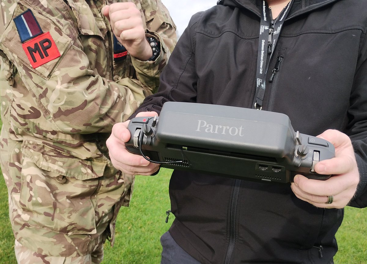 #RAFPolice Drone Operators recently collaborated with the Defence Serious Crime Unit to explore the use of Remotely Piloted Air Systems to assist in gathering information to support investigations. The unique video/still picture evidence can add value to investigations #WeEnable