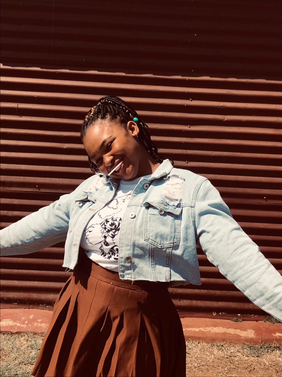 siphosethu83012's tweet photo. I am Phakama Mzimkhulu a journalism student at TUT,today I start the #TUTJOURN2024 #twitterchallenge @sholain  ❤️ https://t.co/KsRtIdcfAW