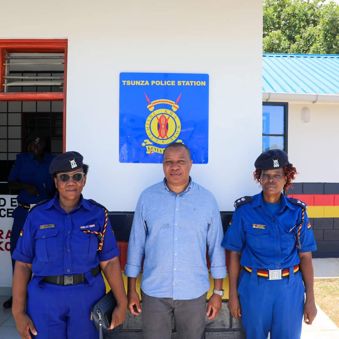 DaluTayari's tweet photo. The ICT equipment we have today donated will not only improve the efficiency and effectiveness of the Samburu and Tsunza Police Stations but will also enable them to better serve and protect the residents.
#Tunahusika https://t.co/W5YLPVv2he