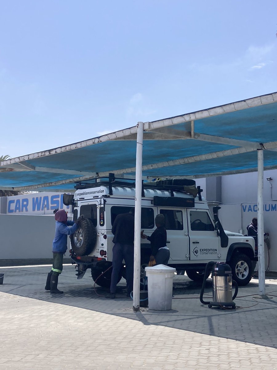 HB the #Defender is getting a wash💦Much needed here in #Swakopmund wjere there is always some splashes from the Ocean in the air.