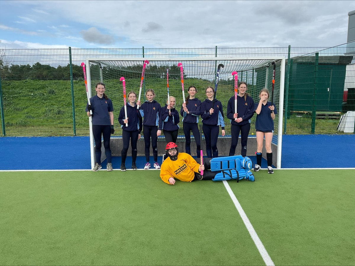 Congratulations to the Year 9 Hockey Team who came 3rd today in their tournament 👏😀