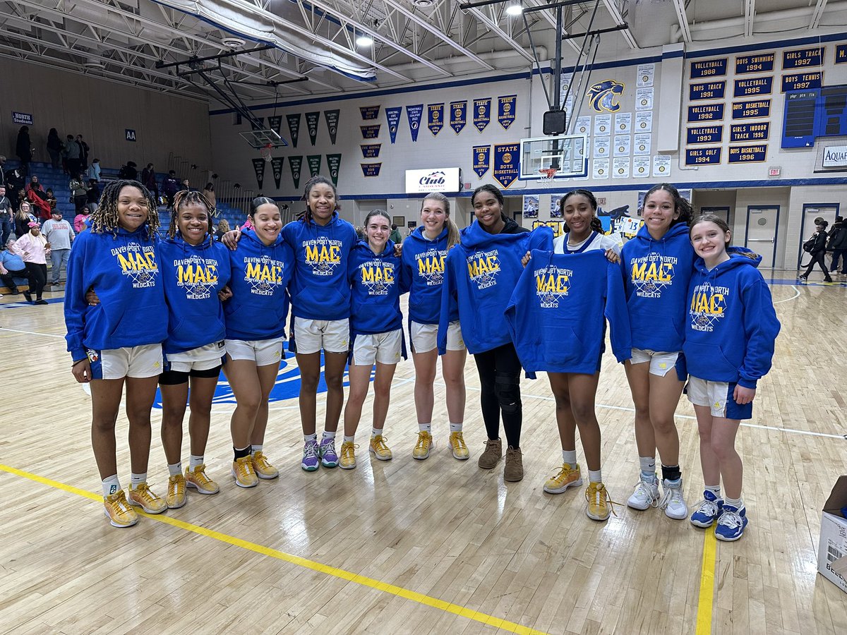 What a season 🥹 undefeated MAC champs, another state appearance, and so much more to be proud of 💛💙 thank you to all the parents and fans for your support throughout the whole season, and especially thanks to the seniors, we will miss you a ton! 💙💛