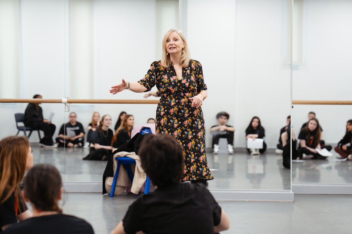 Tracy Brabin, Mayor of West Yorkshire (@mayorofwy) on Twitter photo Colleges play a fantastic role in shaping futures - whether you go on to university, into a job, or start a business.
But it's not all about work! For #LoveOurColleges Week, I taught a drama class at <a href="/leedscitycoll/">Leeds City College</a> where acting is also boosting confidence and social skills. Colleges play a fantastic role in shaping futures - whether you go on to university, into a job, or start a business.
But it's not all about work! For #LoveOurColleges Week, I taught a drama class at <a href="/leedscitycoll/">Leeds City College</a> where acting is also boosting confidence and social skills.