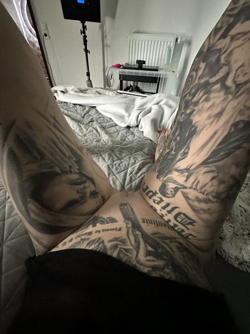 Wer hat Lust zu lecken? https://t.co/gsCFz5lflw<a href="/tag/bild"class="tags"><span>#bild</span></a><a href="/tag/devote"class="tags"><span>#devote</span></a><a href="/tag/weihnachtstage"class="tags"><span>#weihnachtstage</span></a><a href="/tag/wichtigen"class="tags"><span>#wichtigen</span></a>