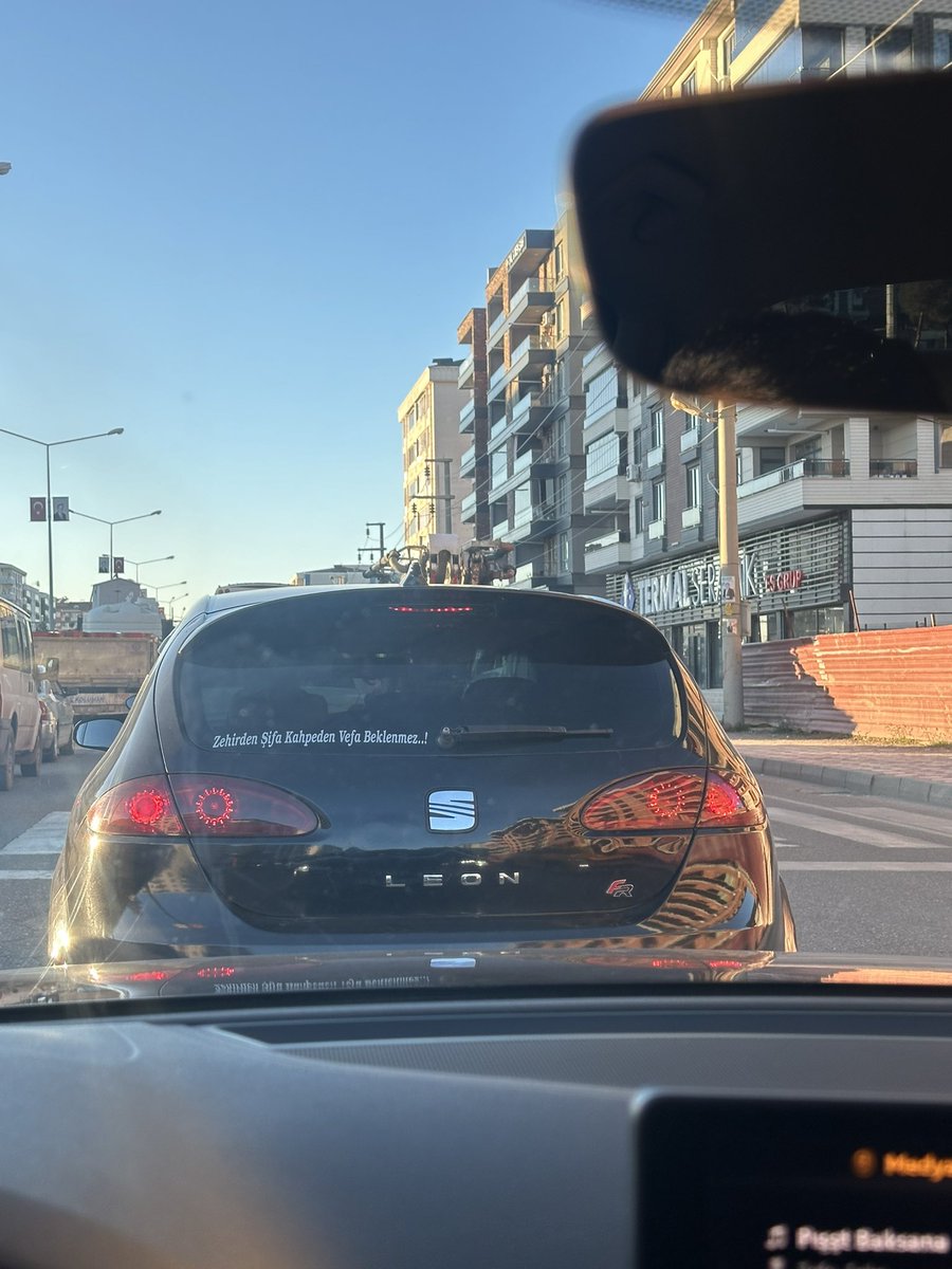 Zehirden şifa KAHPEDEN  vefa beklenmez.