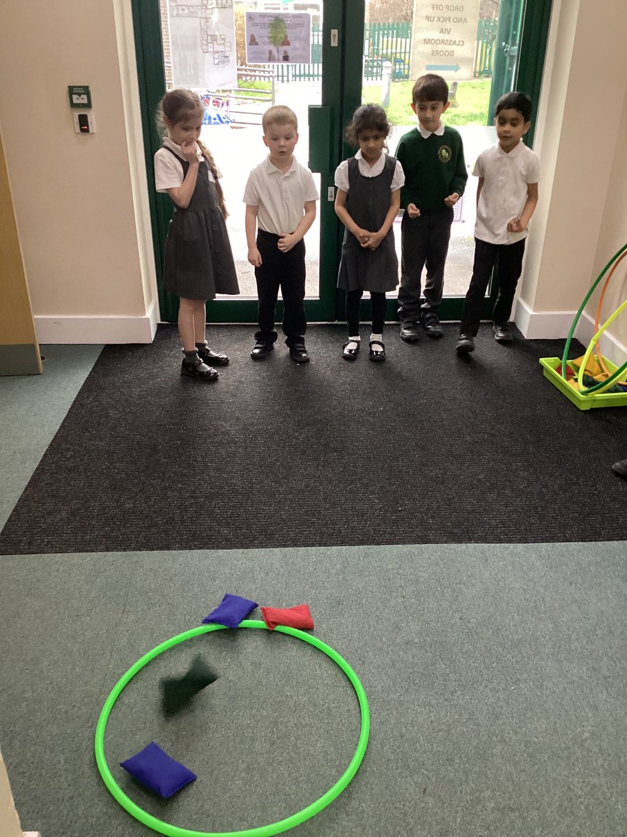 HighwoodPrim1G's tweet photo. Counting in 10s using tiddlywinks and bean bags-each was worth 10 points! https://t.co/KMfKLnAuyH