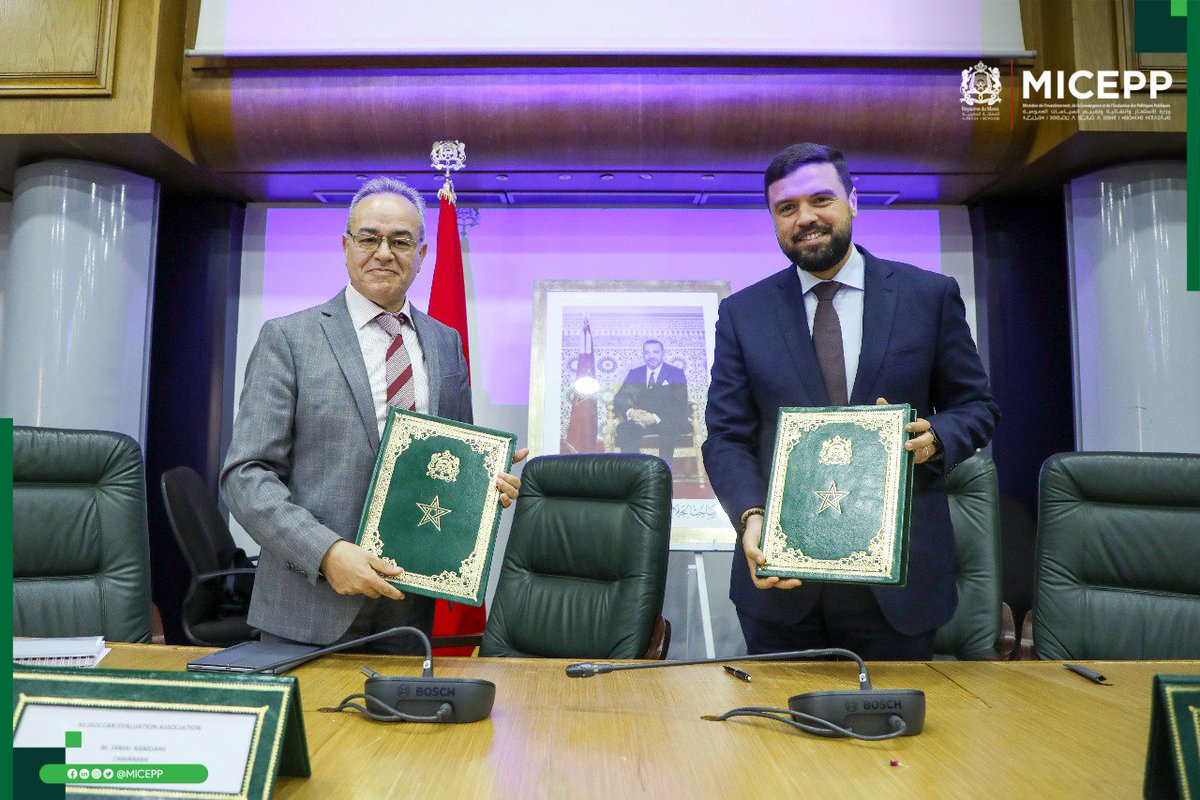VOPE <a href="/AME_Maroc/">Association Marocaine de l'Evaluation</a> &amp; the Govt of Morocco <a href="/miceppgov_ma/">MICEPP</a> signing a Framework Agreement at #EvalPartnersGEF2024 

Leading the way in implementing the UN resolution to use evaluation for decision-making and reporting

#OurEvalFuture