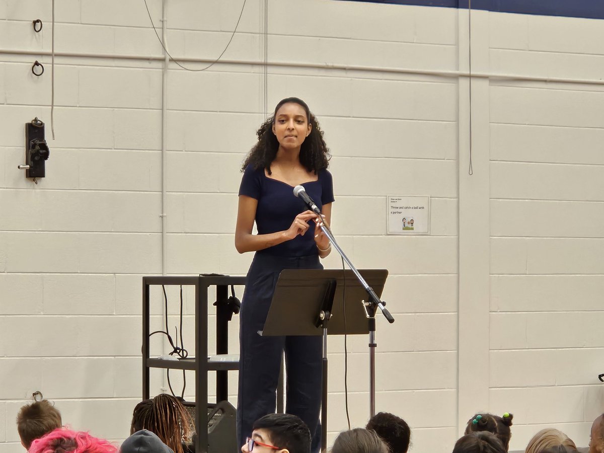 Thank you Eden Debebe for stopping by and discussing your journey with Cassandra Public School. You've inspired our students to break barriers and reach their goals! #BlackExcellence @Tdsb @LN10Alvarez <a href="/theEdenDebebe/">Eden Debebe</a>