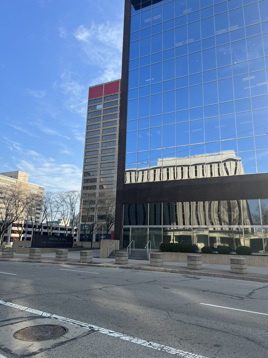 Day Two: Jury selection continues for the trial involving the shooting death of Dayton Police Detective Del Rio. 

Court officials say a jury will be officially sat by the end of the day. 

#trial #UpdateNews #aaliyahreports