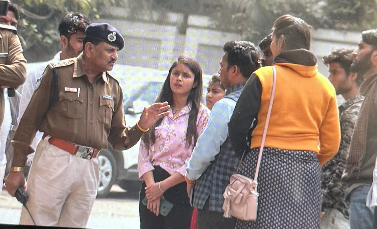 स्थाई रोजगार की गुहार: BJP कार्यालय में जनसेवा मित्रों को नहीं मिला प्रवेश, प्रशासन पर लगाए गंभीर आरोप
mpcg.ndtv.in/bhopal/public-…

#मुख्यमंत्रीजनसेवामित्रस्थाईरोजगार
#जनसेवामित्रस्थाईरोजगार
#मुख्यमंत्रीजनसेवामित्र 
#jansevamitra 
 #आयुषी_की_कलम_से