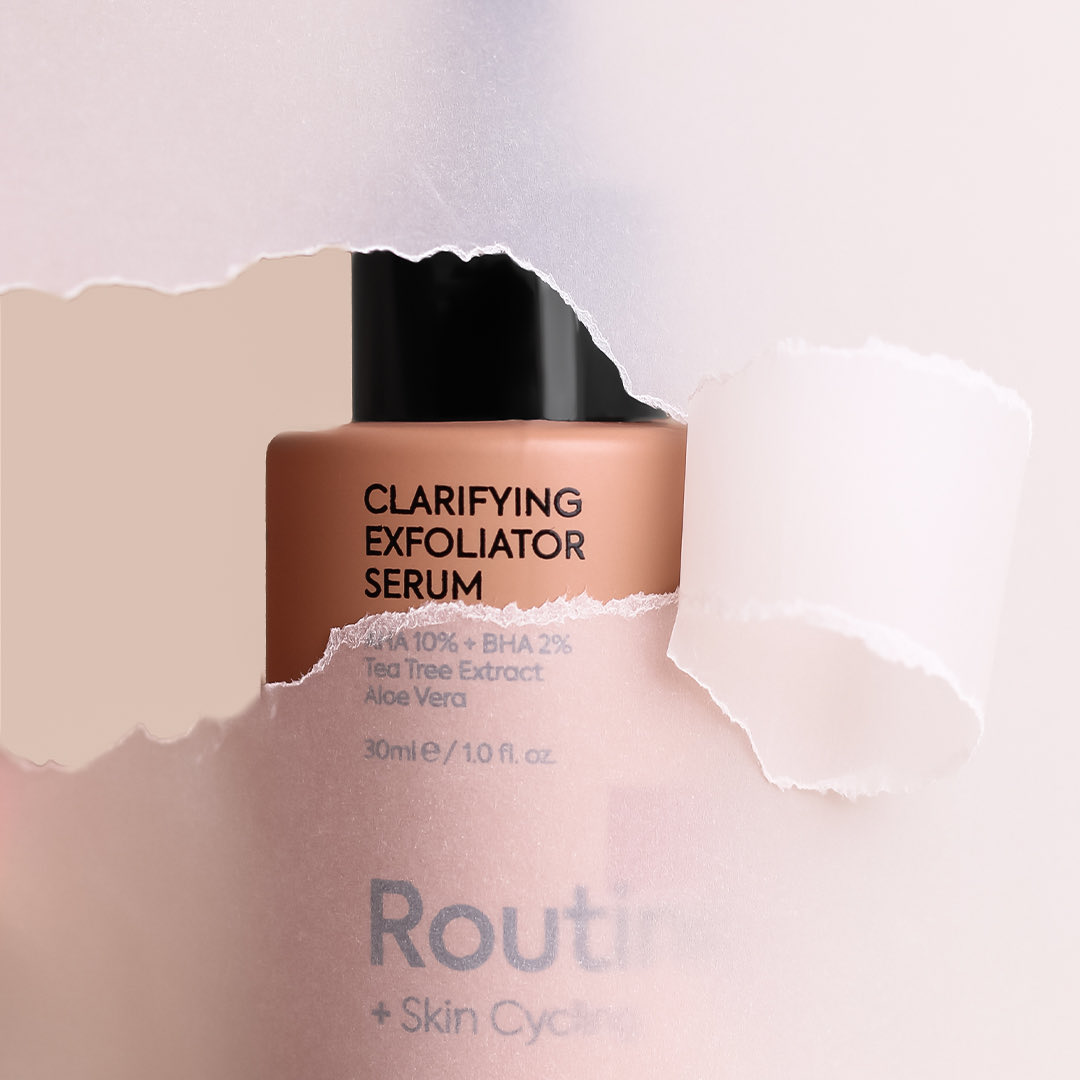 RoutinePlus's tweet image. Yenilenmiş bir cilt mi arıyorsunuz? AHA- BHA Peeling Serum ile tanışın! Cildinizdeki ölü hücreleri nazikçe arındırır, gözenekleri derinlemesine temizler ve cildinizi aydınlatır. Daha pürüzsüz ve parlak bir cilt için ilk adımınızı bugün atın! #ciltbakimi #routineplus #skincycling