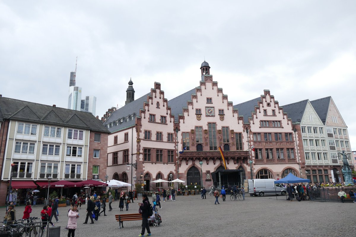 NateValeriote's tweet image. Frankfurt old town square

#frankfurt @Architectolder #archtiecture @StormHour @ThePhotoHour #urbanphotography #streetphotographer