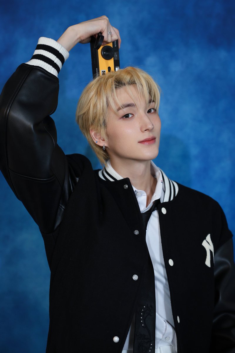 XODIACOfficial's tweet photo. 【𝕏𝕆𝕌𝕃 𝔻𝔸𝕐 -The 2nd Single Album】

CONCEPT PHOTO A #BEOMSOO

☁️ Title 'HEYDAY' MV &amp; Album Release
➫ 2024.3.14 6PM(KST)

#XODIAC #소디엑 #범수
#XOULDAY #HEYDAY 
#XODIAC_XOULDAY 
#XODIAC_HEYDAY https://t.co/m739NN3vfL
